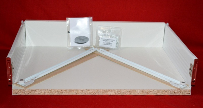 Standard Metal Sided Kitchen Drawer – 350mm D x 118mm H x 900mm W