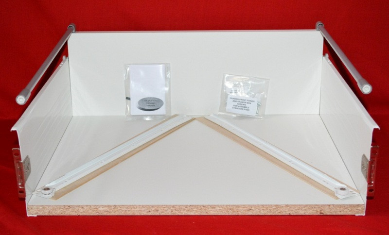 Pan Metal Sided Kitchen Drawer – 500mm D x 200mm H x 450mm W